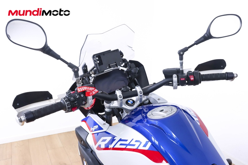 Motorbike image 10
