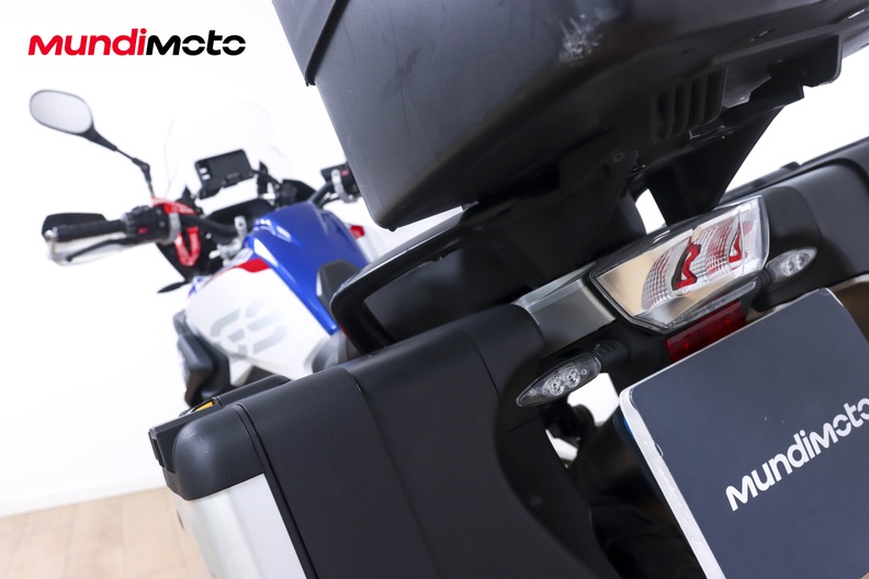 Motorbike image 9