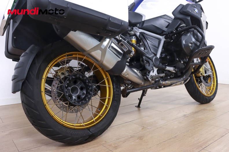 Motorbike image 3