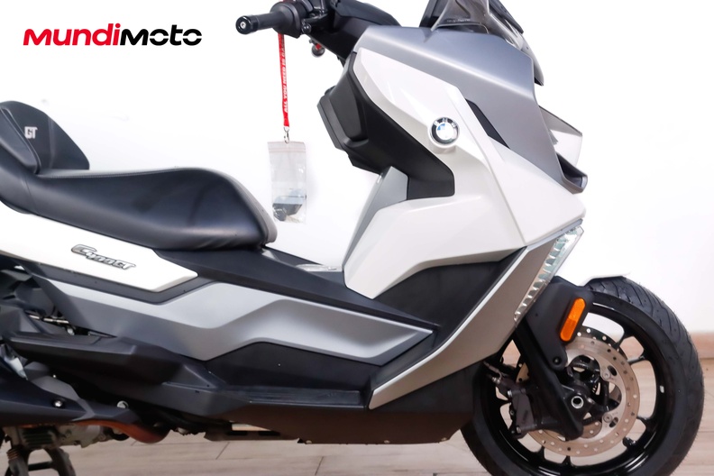 Motorbike image 12