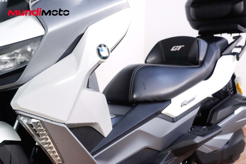 Motorbike image 8