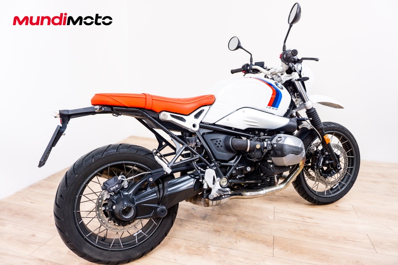 Motorbike image 2