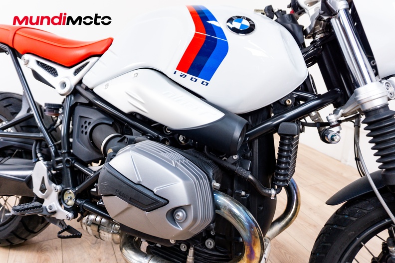 Motorbike image 4