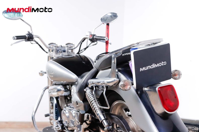 Motorbike image 9