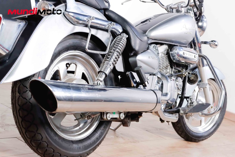 Motorbike image 3