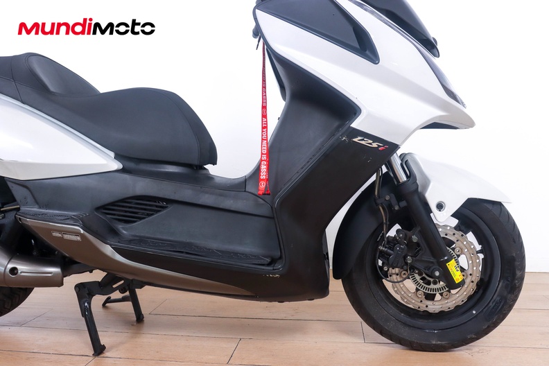 Motorbike image 13