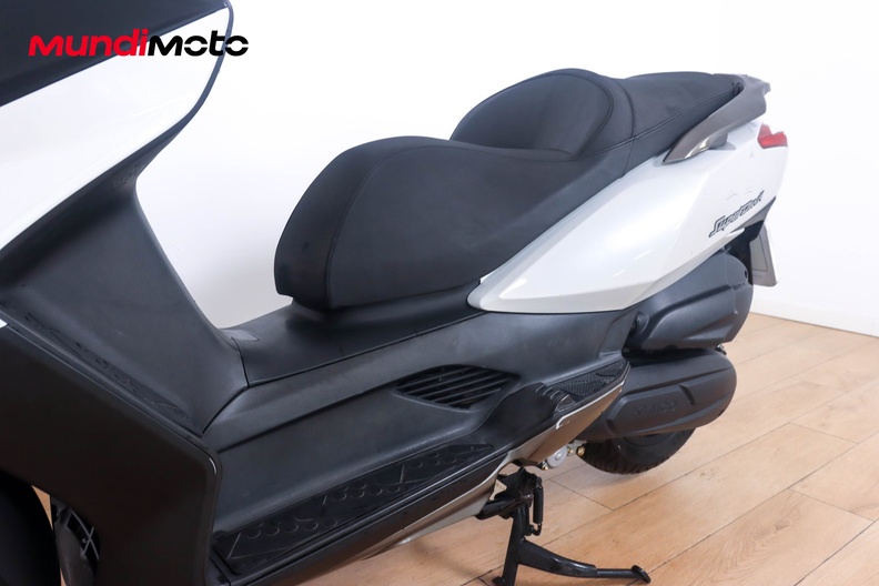 Motorbike image 8