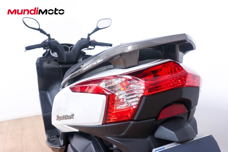 Motorbike image 9