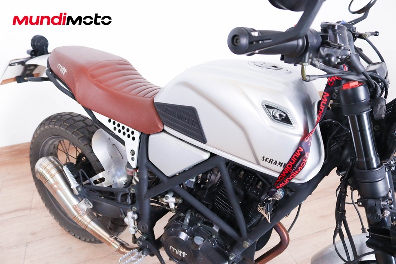 Motorbike image 12