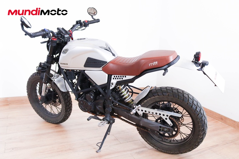 Motorbike image 6