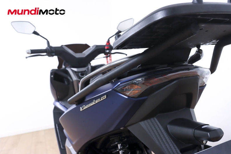 Motorbike image 9