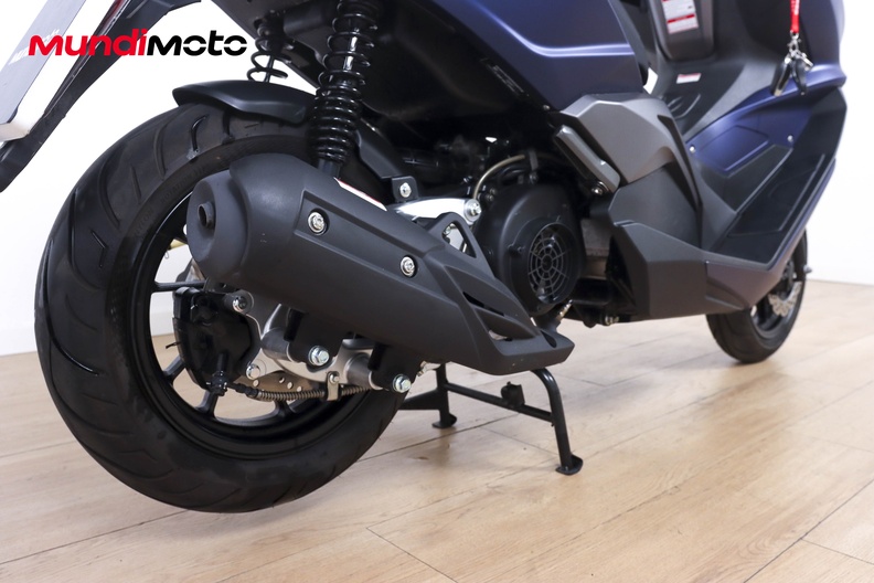 Motorbike image 3