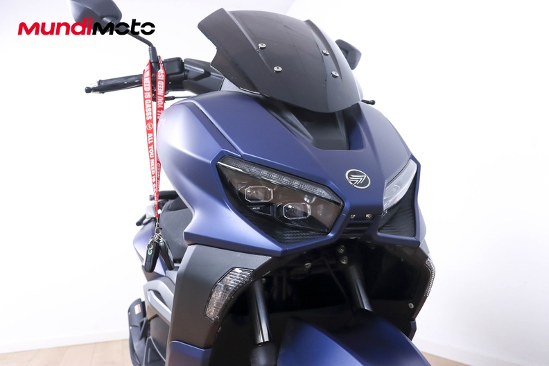Motorbike image 4