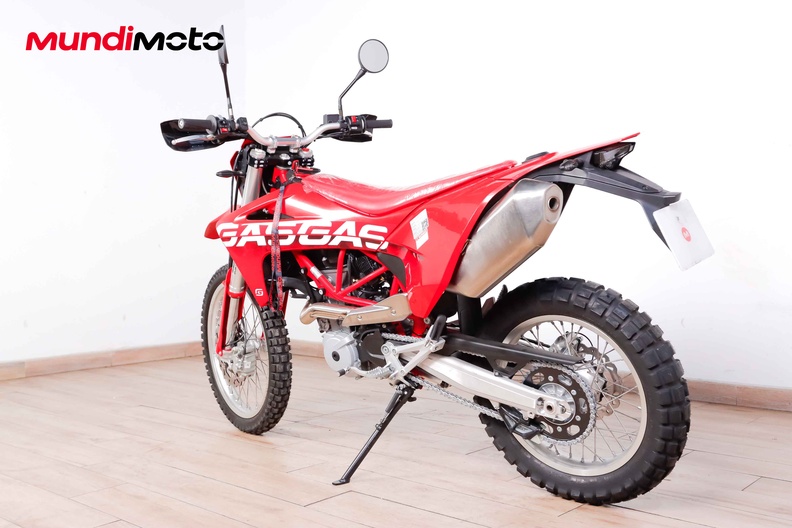 Motorbike image 6