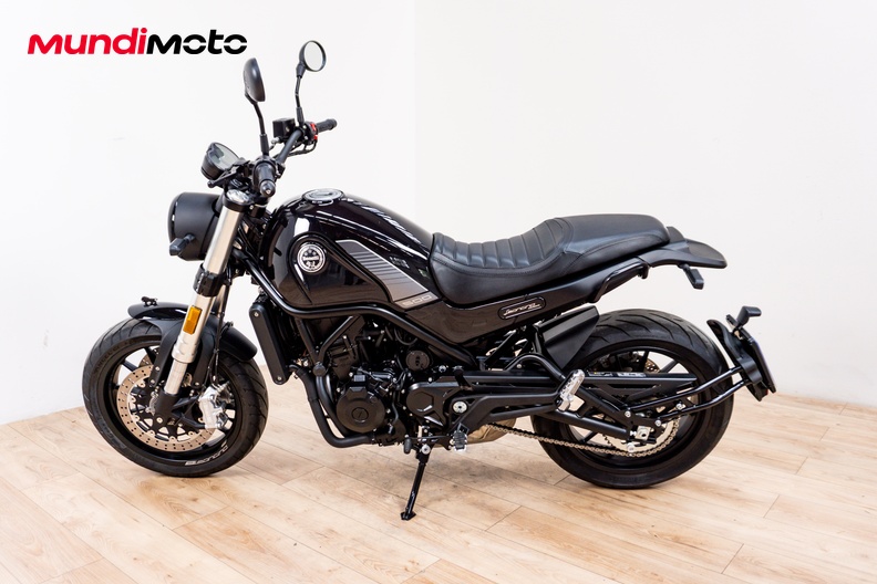 Motorbike image 5
