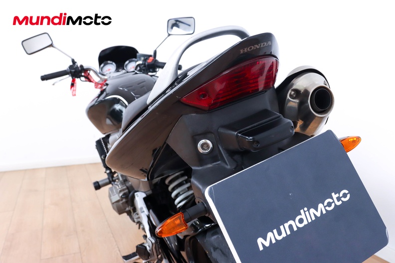 Motorbike image 9