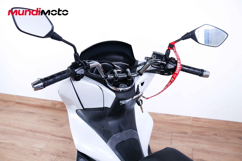 Motorbike image 10