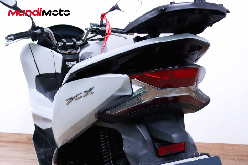 Motorbike image 9