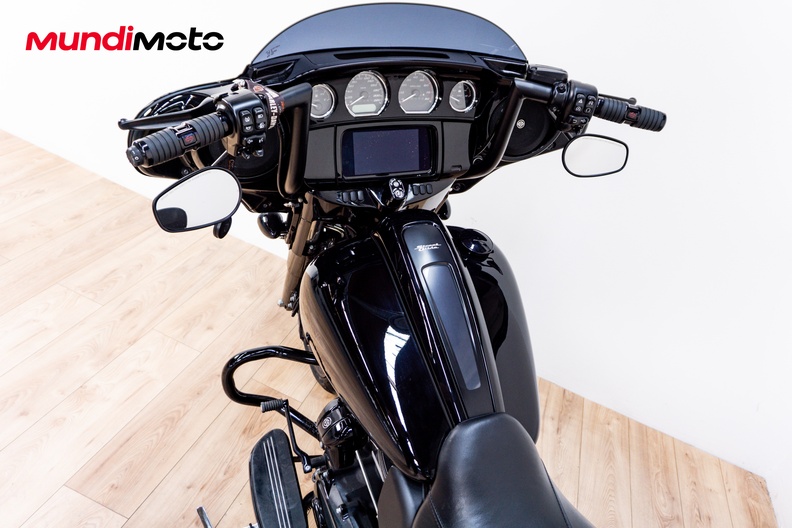 Motorbike image 10