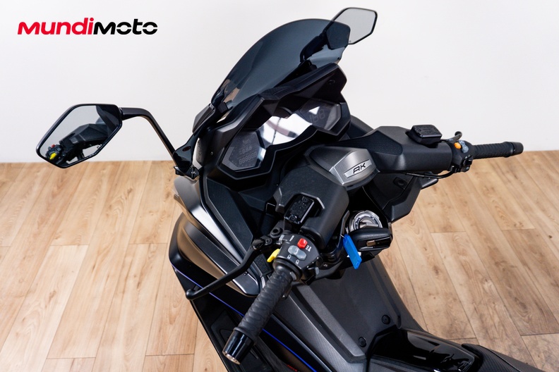 Motorbike image 10