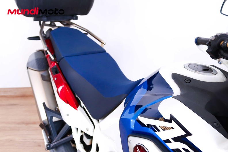 Motorbike image 13