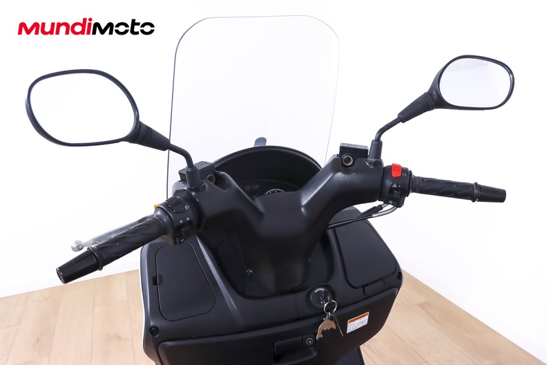 Motorbike image 10