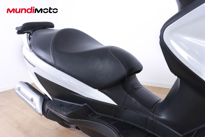 Motorbike image 12