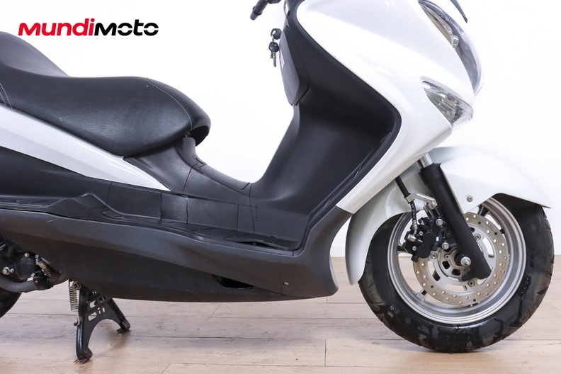 Motorbike image 13