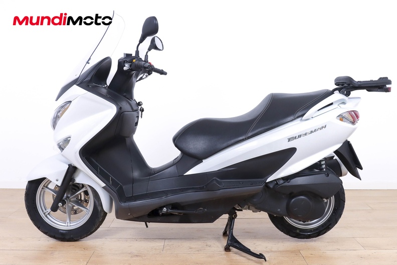 Motorbike image 5