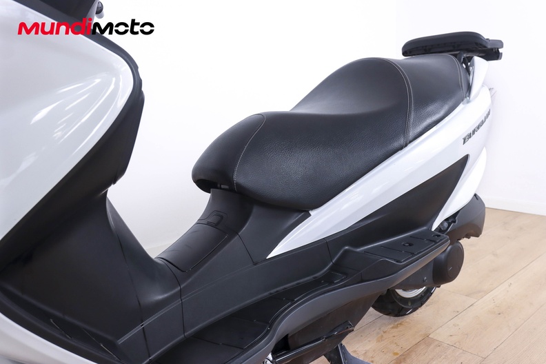 Motorbike image 8
