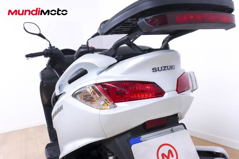 Motorbike image 9