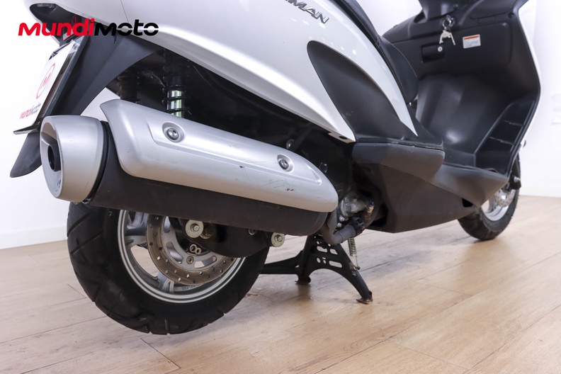 Motorbike image 3
