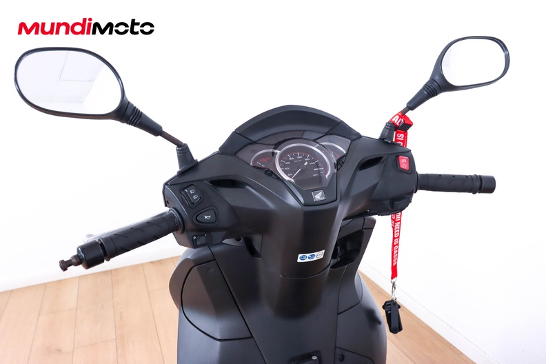 Motorbike image 10