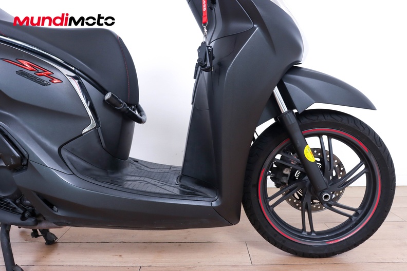 Motorbike image 12