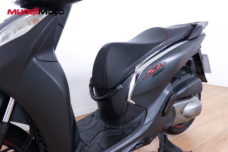 Motorbike image 8