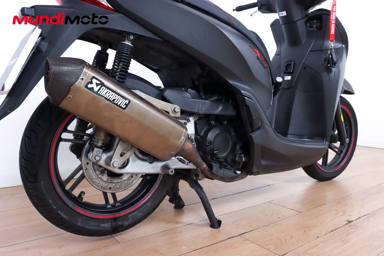 Motorbike image 3