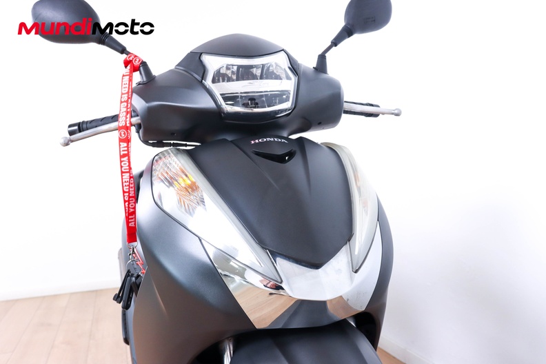 Motorbike image 4