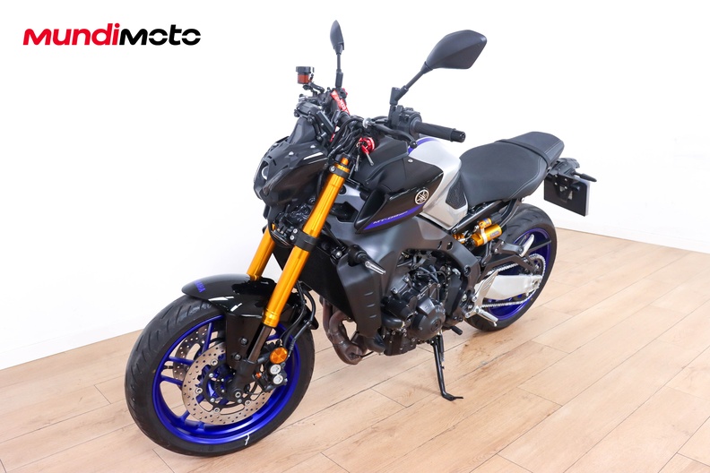 Motorbike image 7
