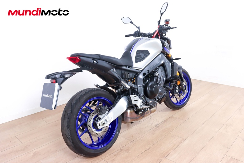 Motorbike image 2