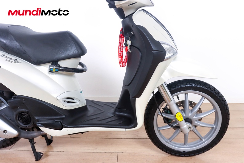 Motorbike image 13