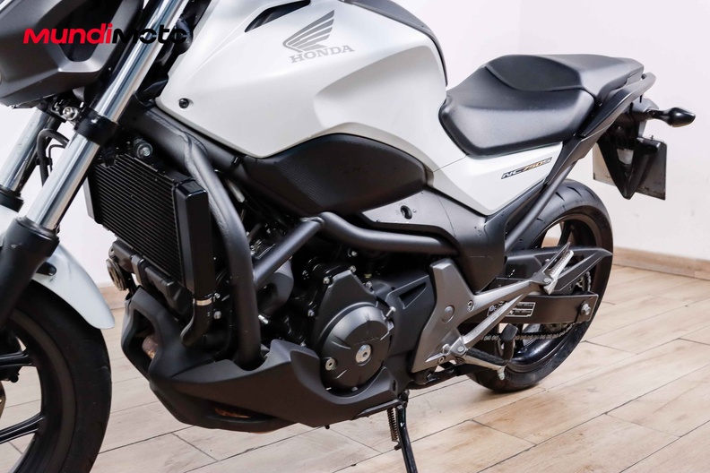 Motorbike image 9