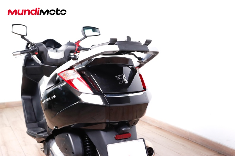 Motorbike image 9
