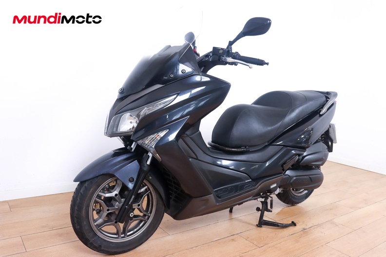 Motorbike image 7