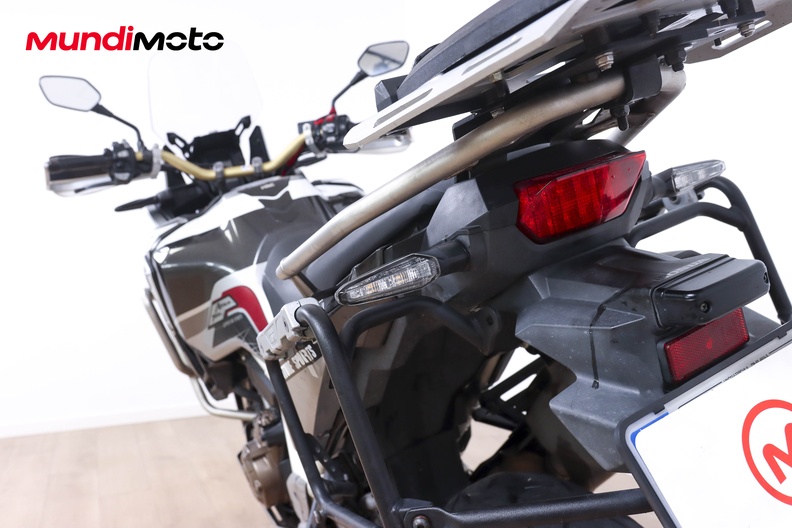 Motorbike image 9