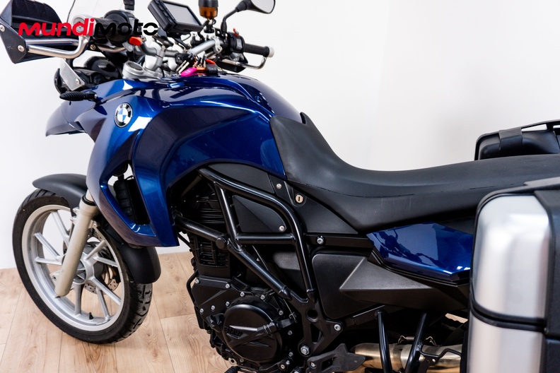 Motorbike image 8