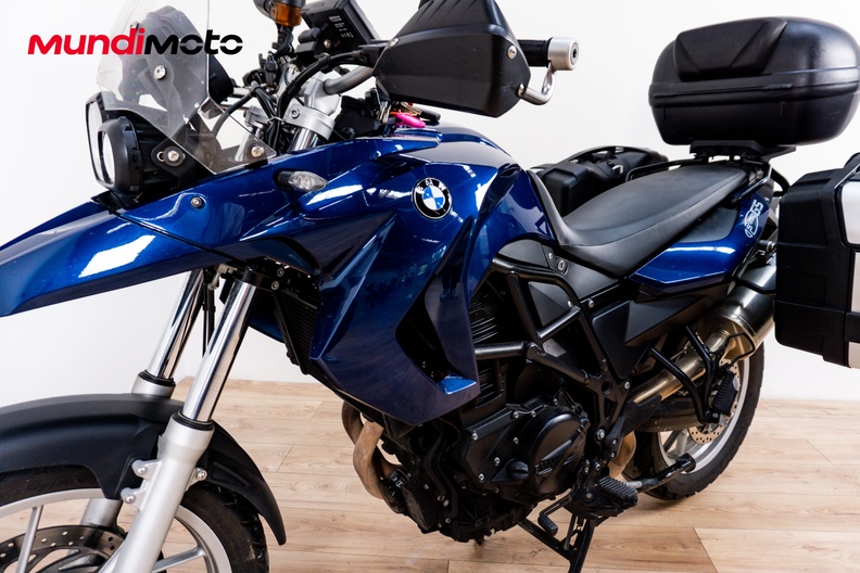 Motorbike image 9