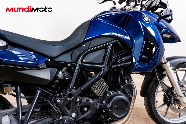 Motorbike image 3