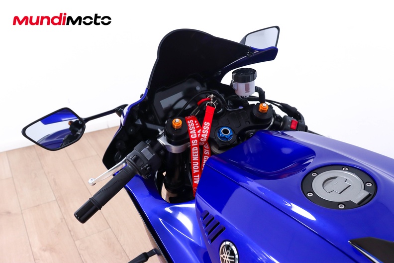 Motorbike image 10