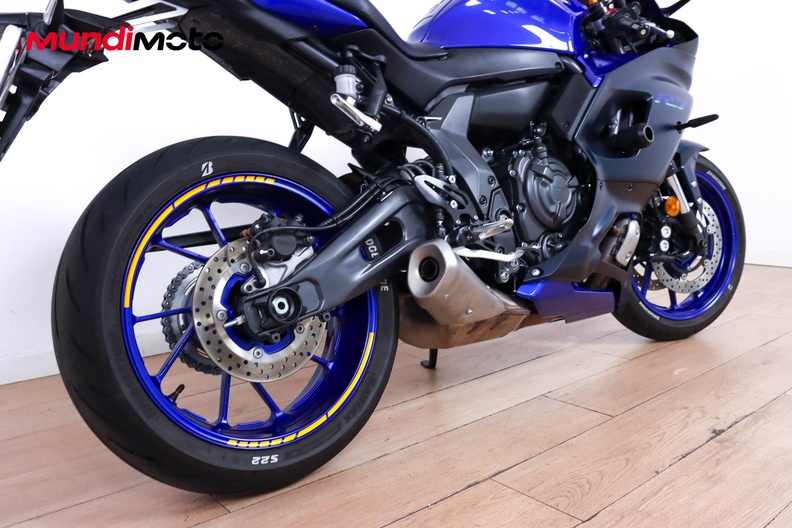 Motorbike image 3