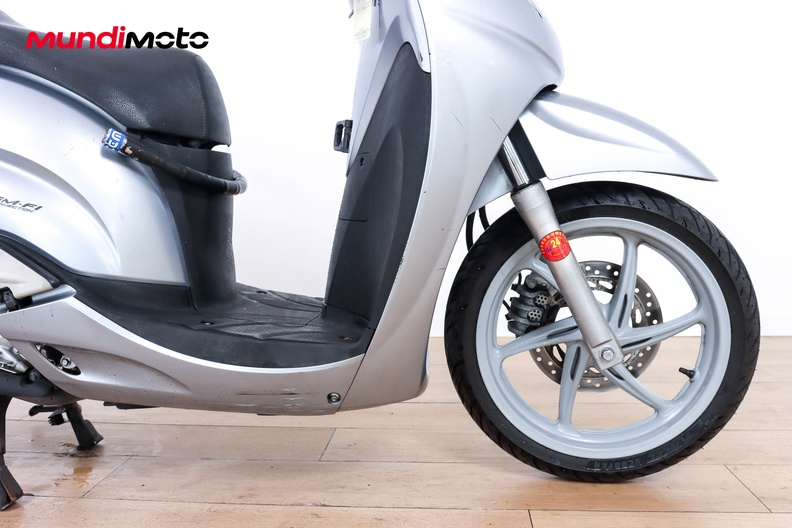 Motorbike image 13